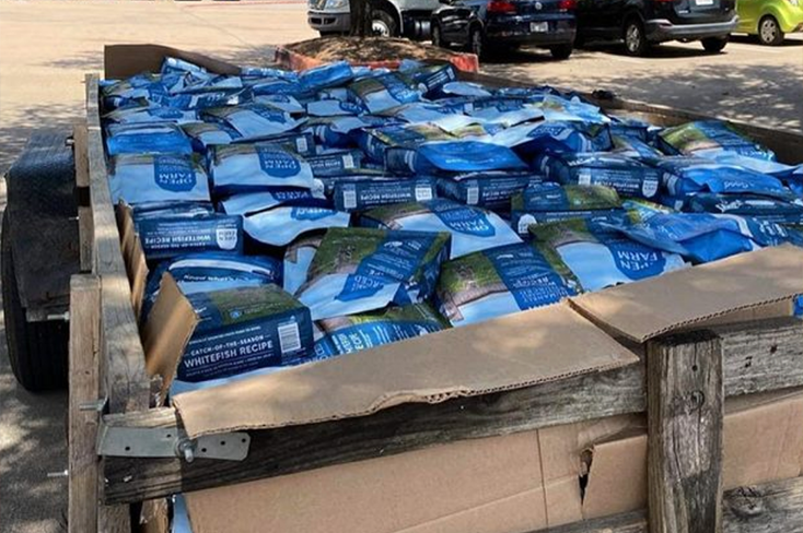 That’s 3839 lbs of food raised at Tomlinsons Pound4Pound food drive. You could say that the second distribution of 2022 was a success! ✅